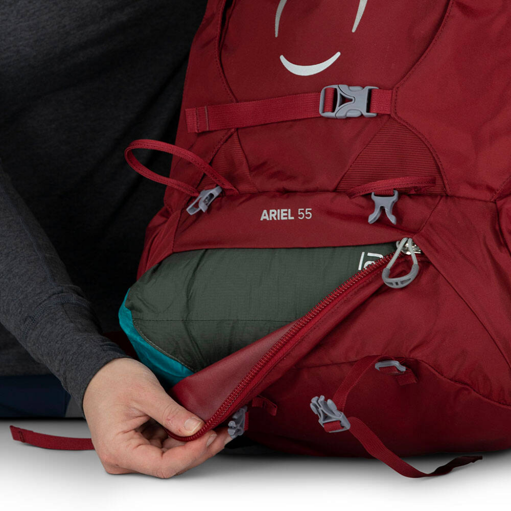 Women's Ariel 55L - Claret Red